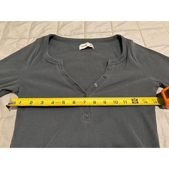HOLLISTER Women’s Long Sleeve Henley Top Small Blue Ribbed Stretch Button Front - Picture 3 of 11